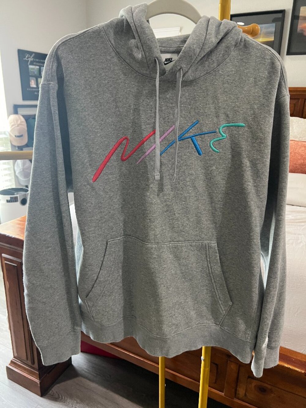 Nike Gray Multicolor Embroidered Logo Pullover Hoodie Size Large